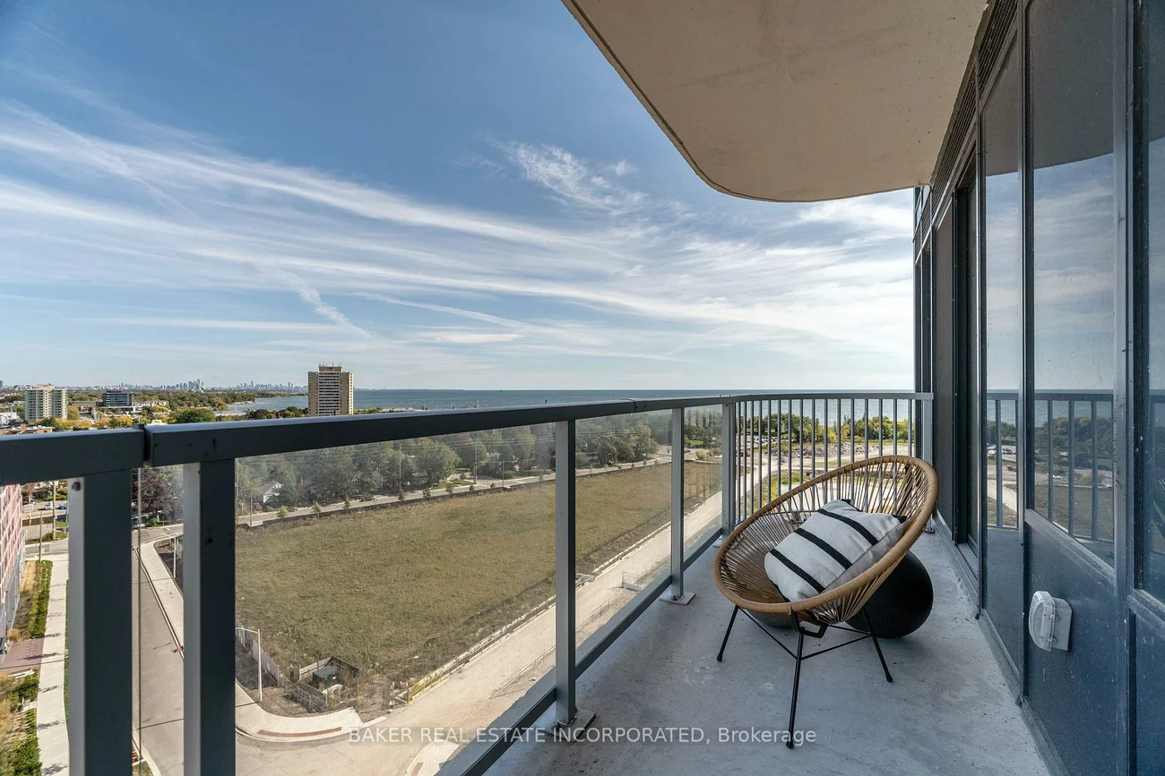 220, Missinnihe, Port Credit, Mississauga