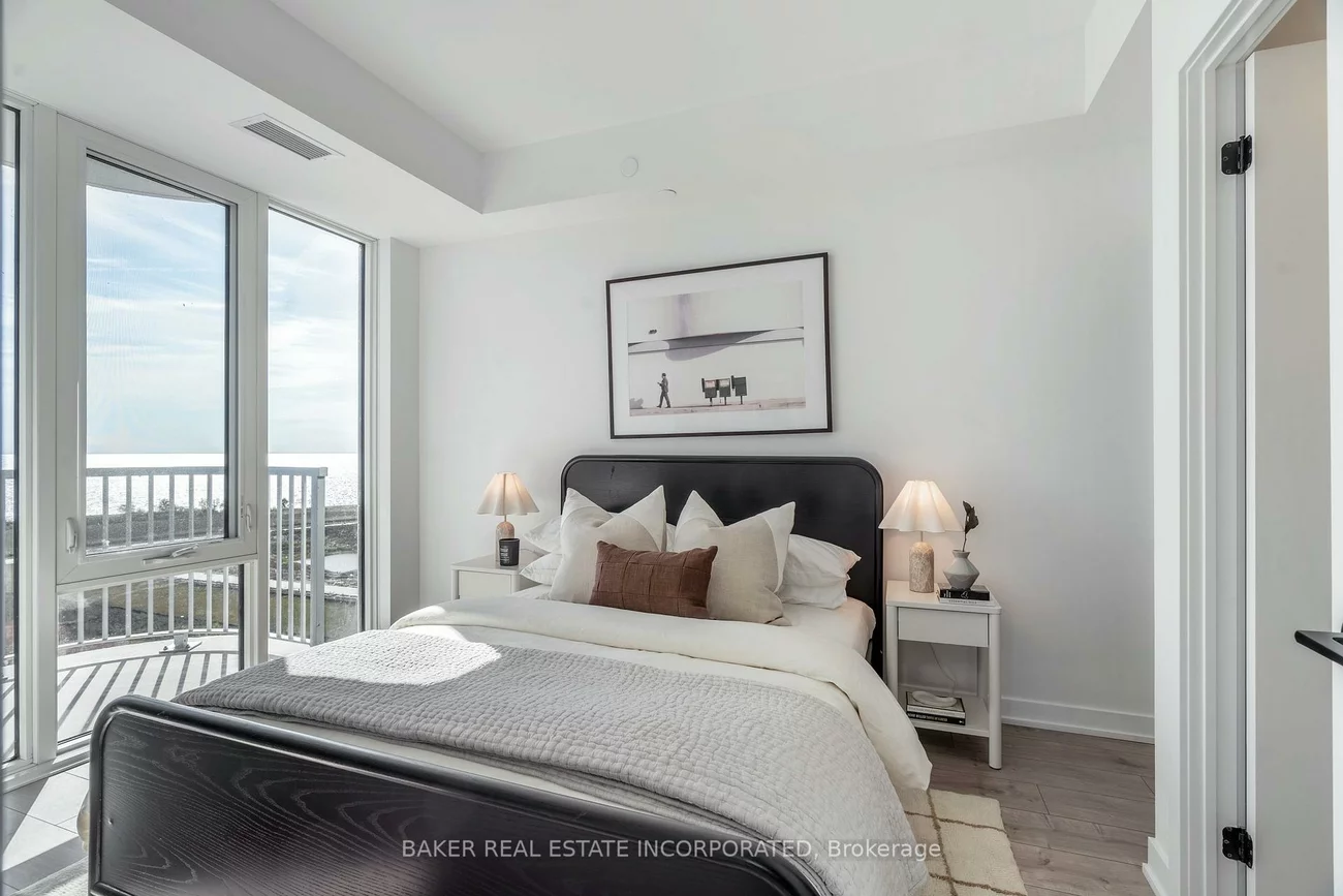 220, Missinnihe, Port Credit, Mississauga