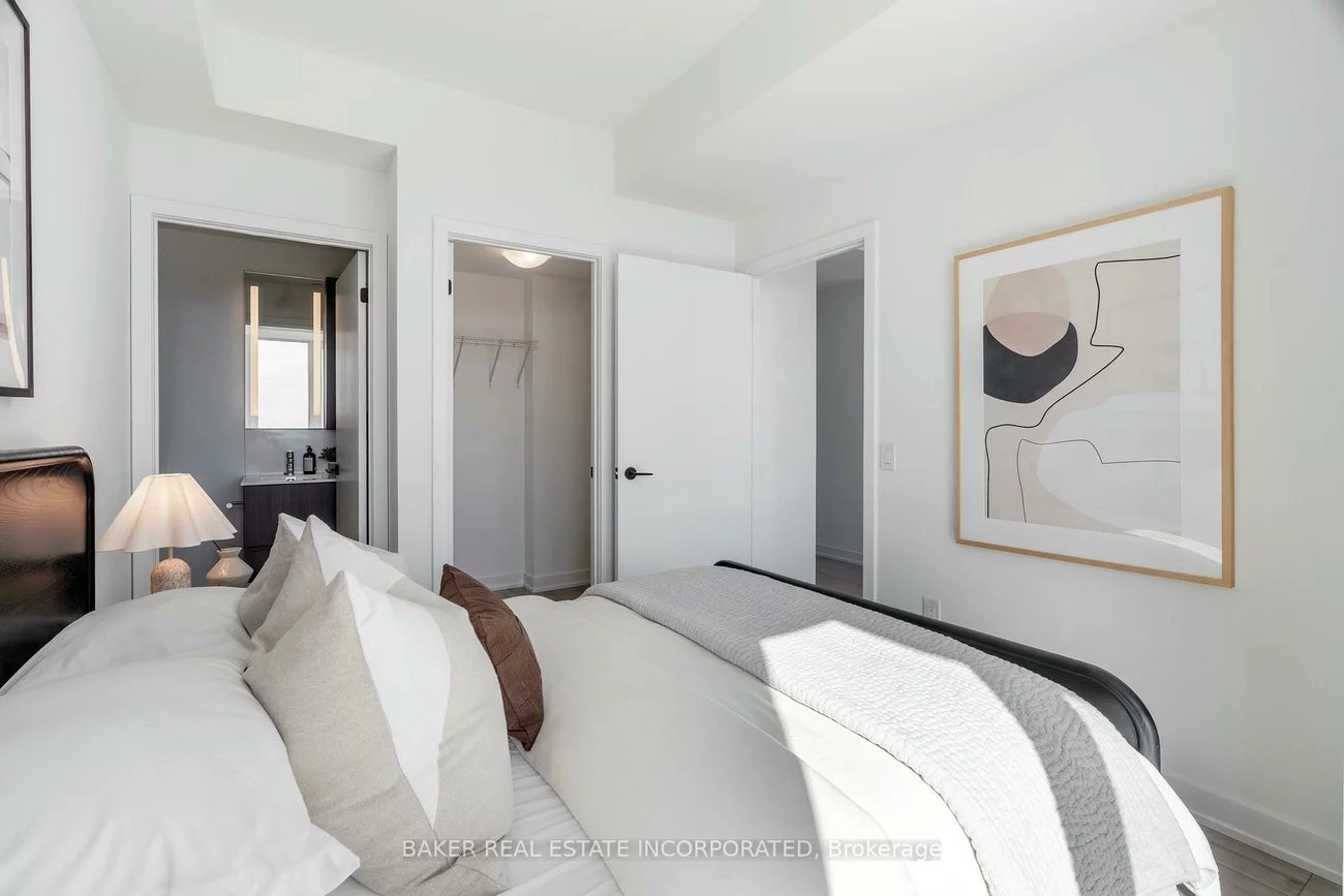 220, Missinnihe, Port Credit, Mississauga