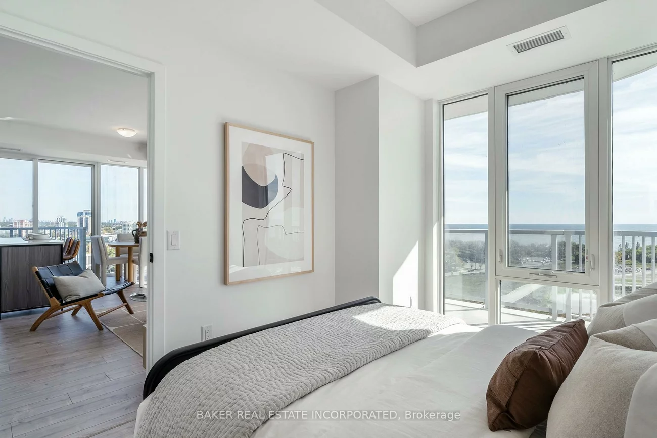 220, Missinnihe, Port Credit, Mississauga