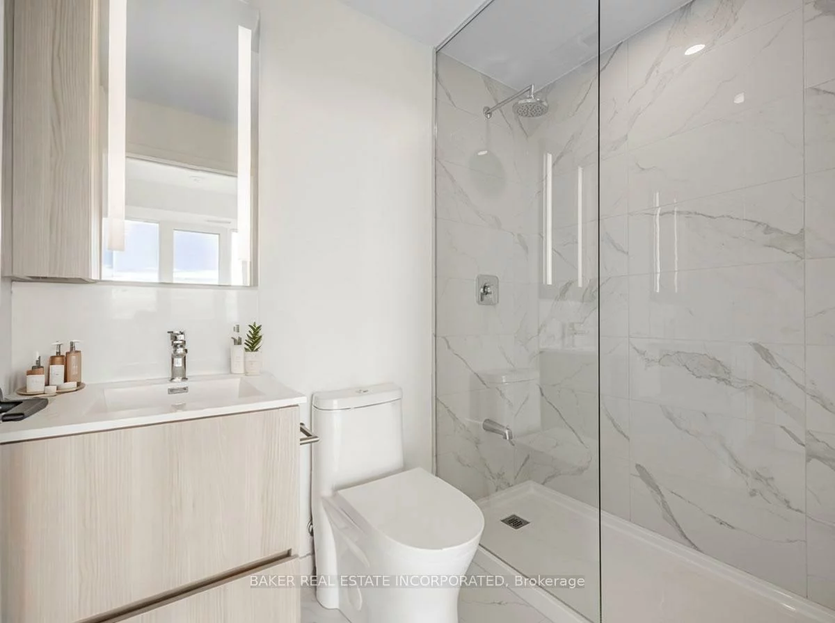 220, Missinnihe, Port Credit, Mississauga