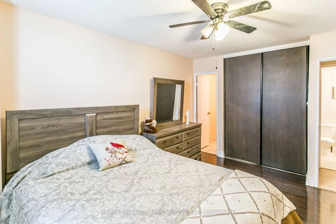 1615, Bloor, Applewood, Mississauga