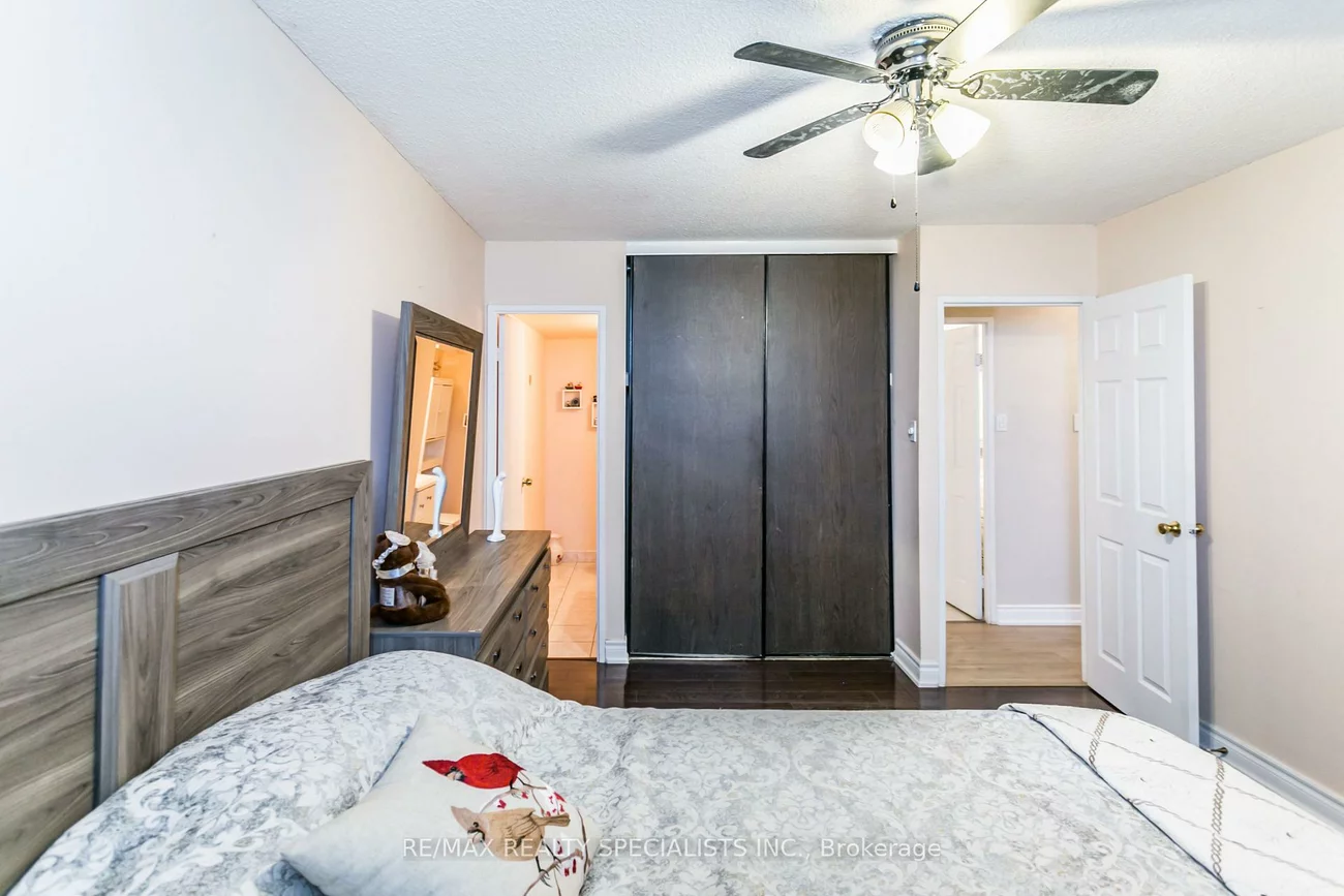 1615, Bloor, Applewood, Mississauga