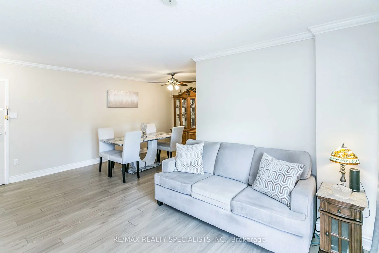 1615, Bloor, Applewood, Mississauga