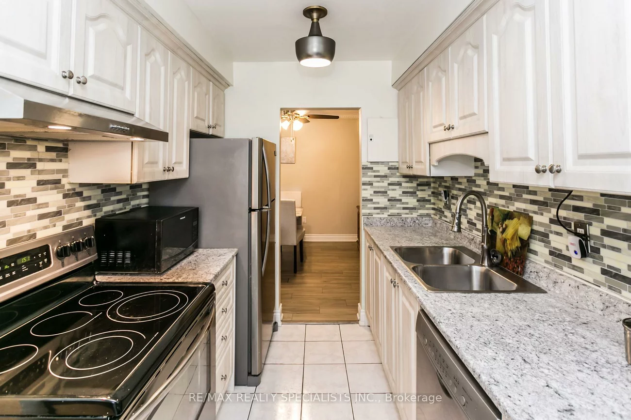 1615, Bloor, Applewood, Mississauga