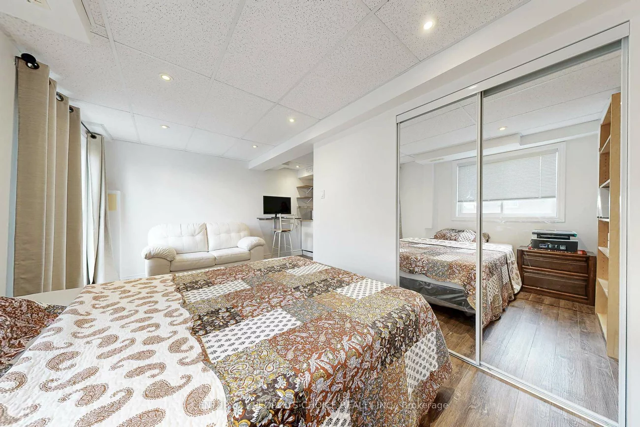 5260, Mcfarren, Central Erin Mills, Mississauga