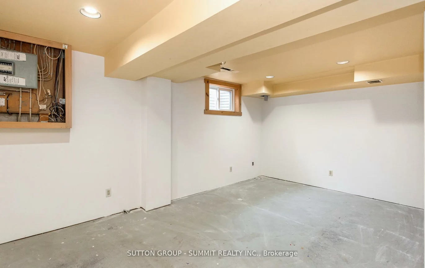 550, Steddick, Hurontario, Mississauga