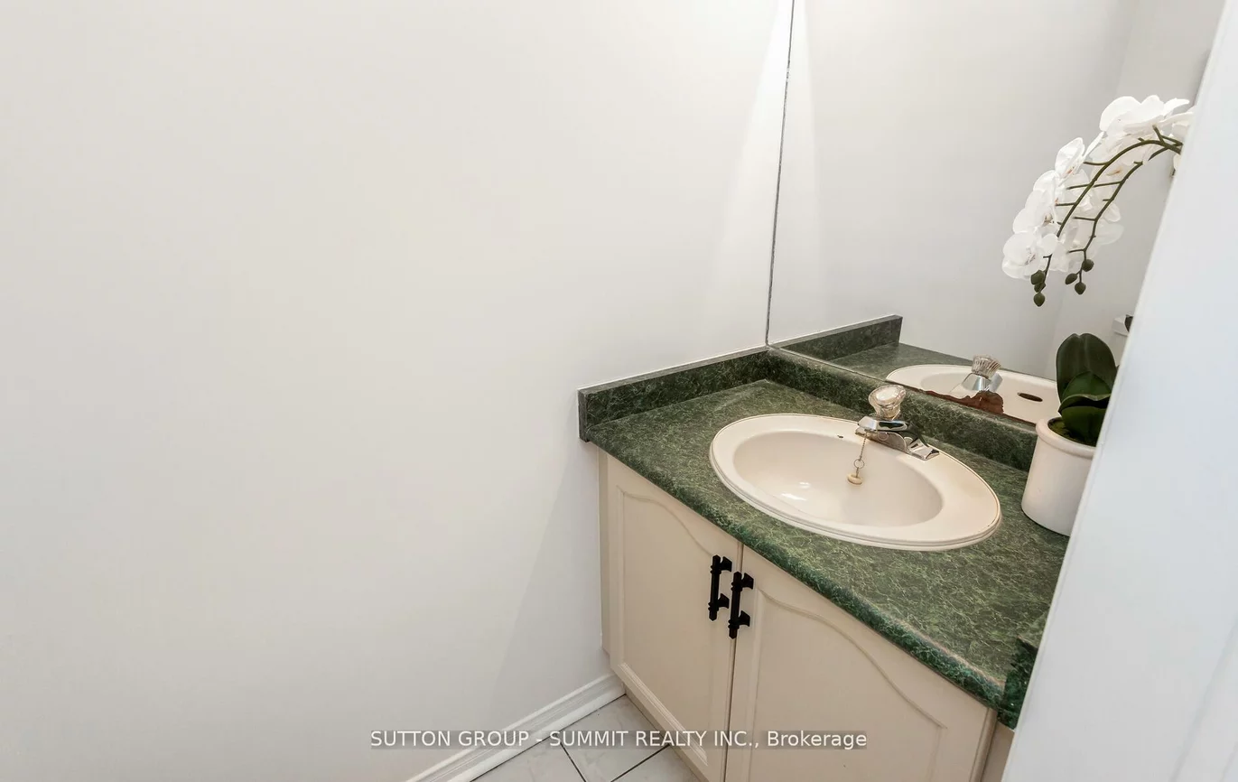 550, Steddick, Hurontario, Mississauga