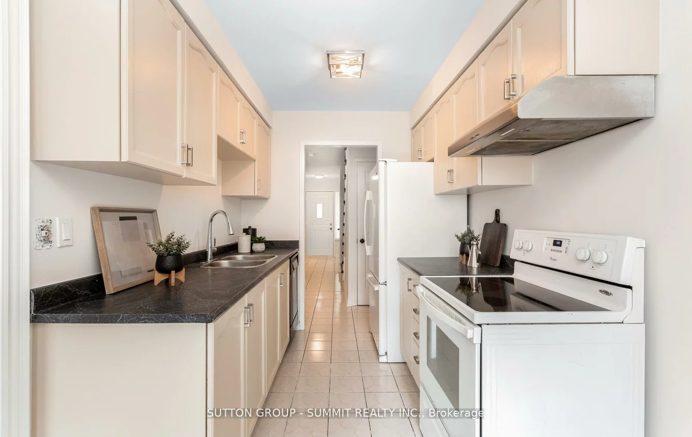 550, Steddick, Hurontario, Mississauga