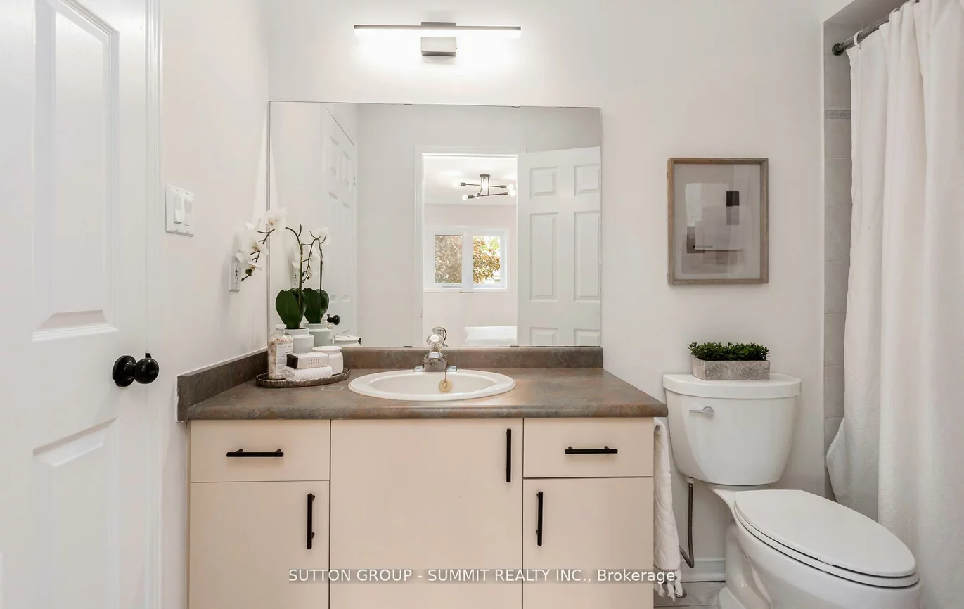 550, Steddick, Hurontario, Mississauga