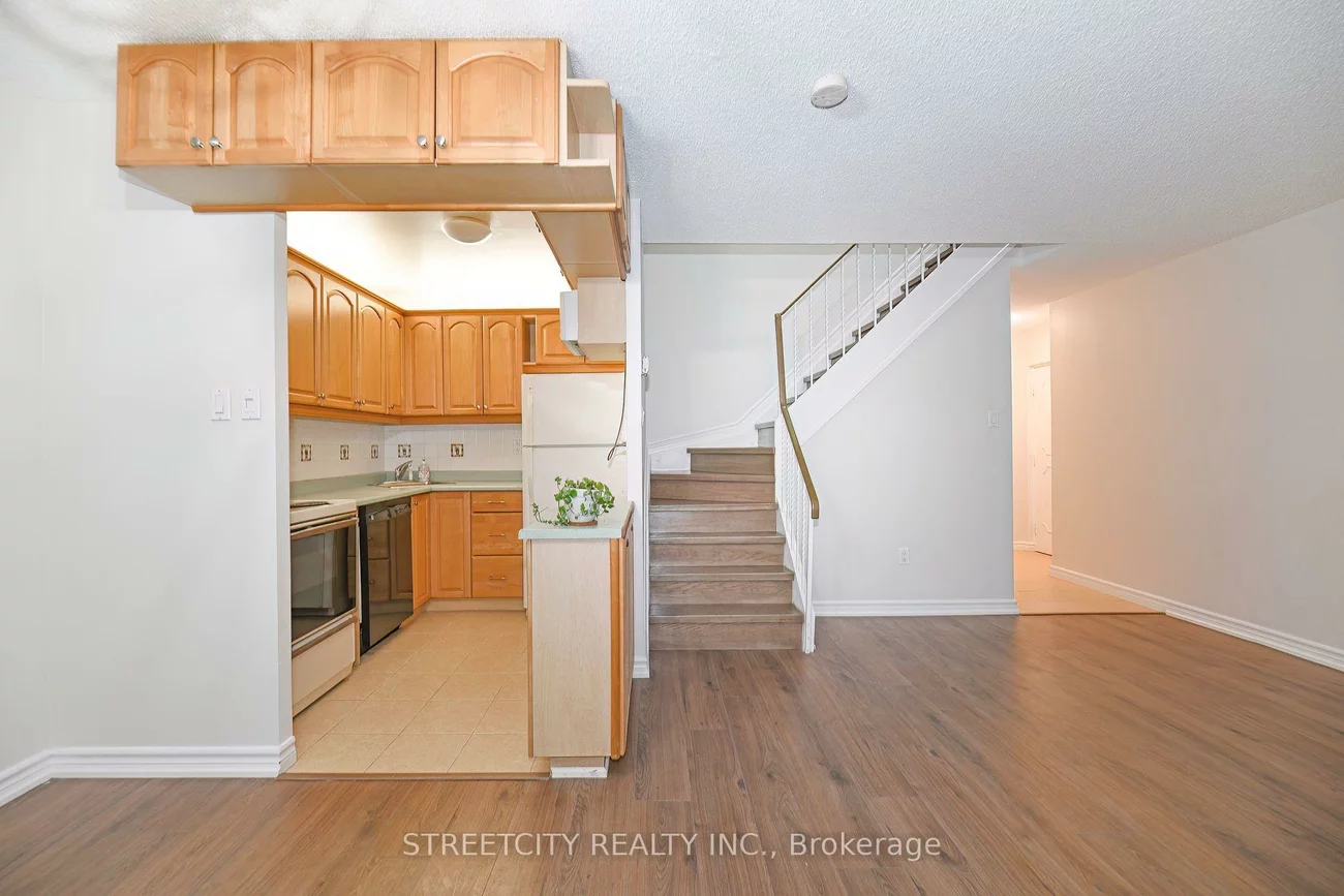 2001, Bonnymede, Clarkson, Mississauga