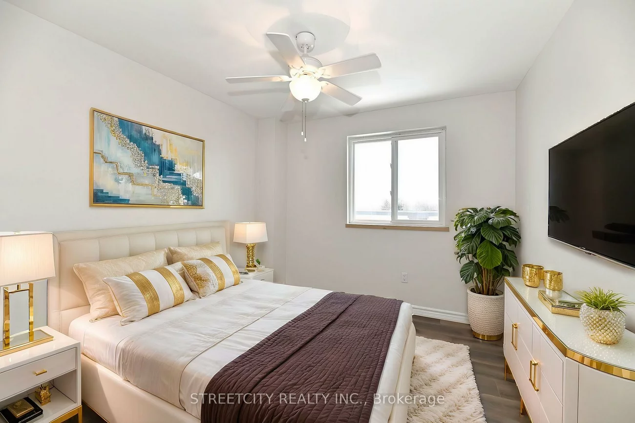 2001, Bonnymede, Clarkson, Mississauga