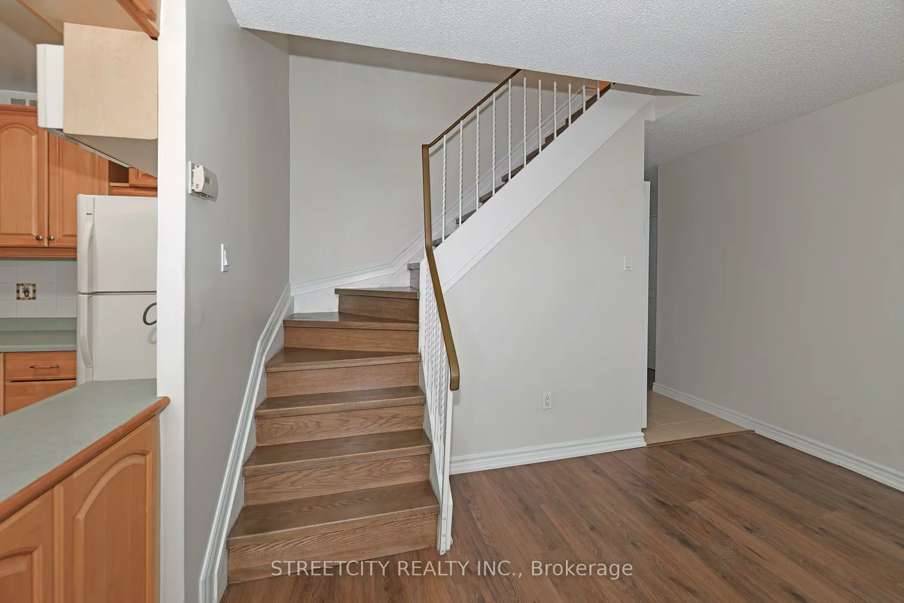 2001, Bonnymede, Clarkson, Mississauga