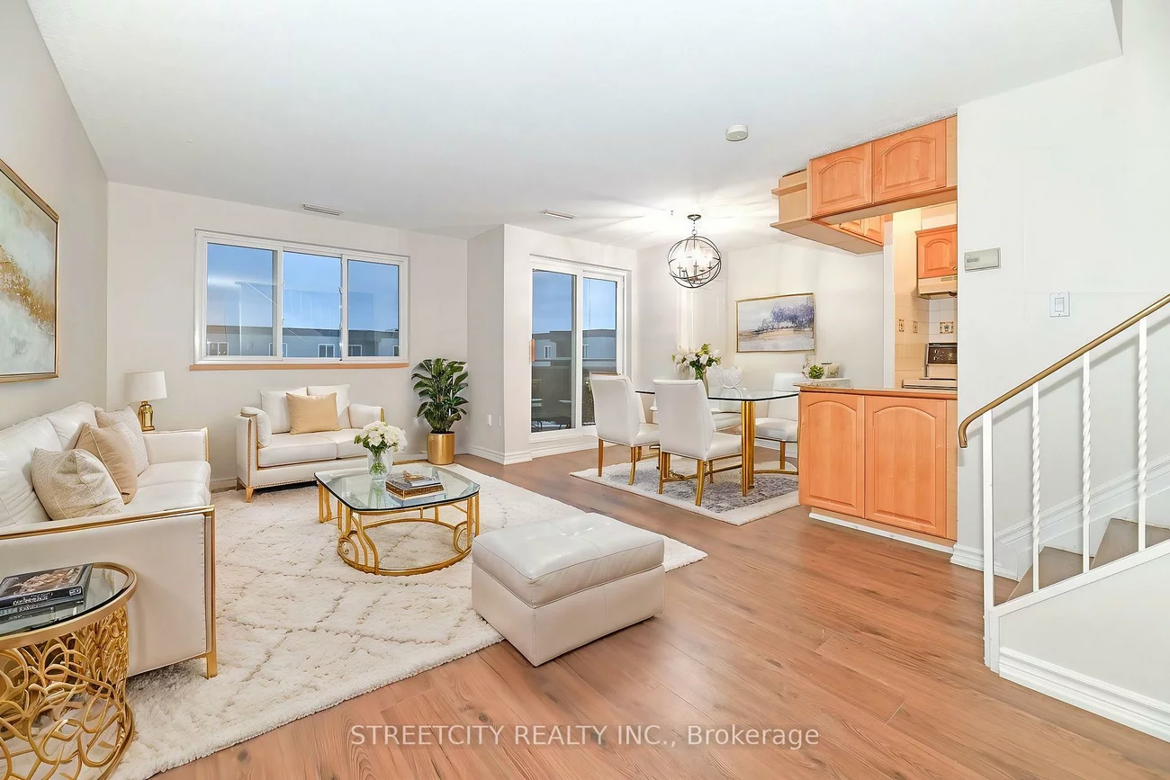 2001, Bonnymede, Clarkson, Mississauga