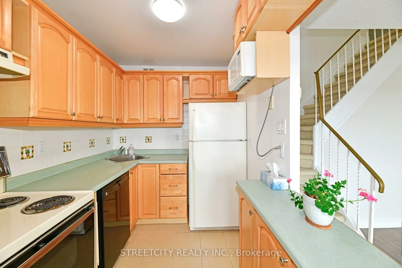 2001, Bonnymede, Clarkson, Mississauga