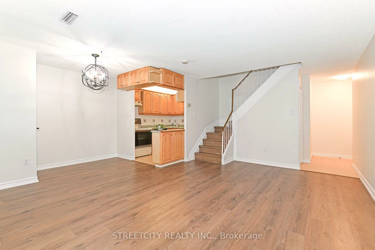 2001, Bonnymede, Clarkson, Mississauga