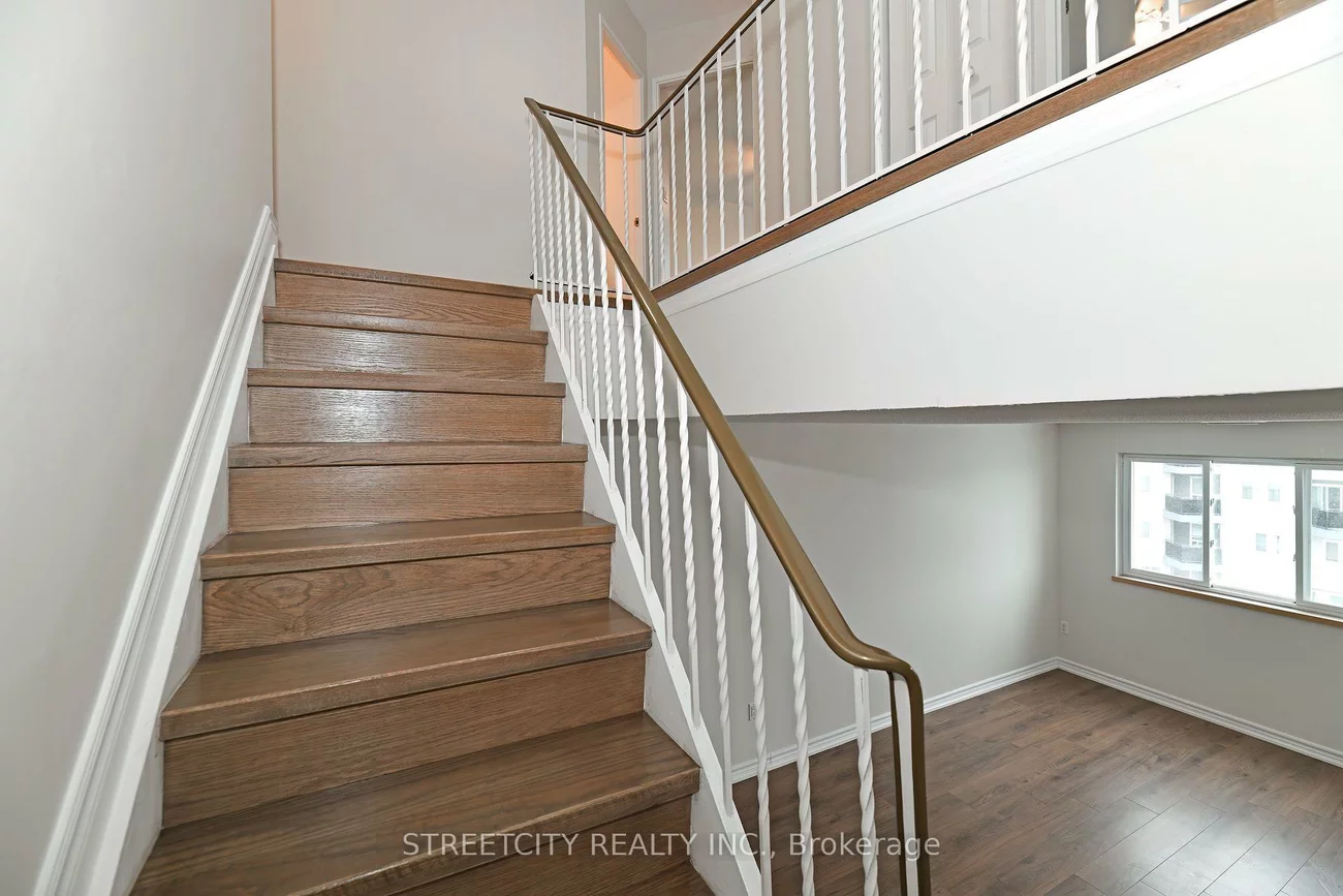 2001, Bonnymede, Clarkson, Mississauga