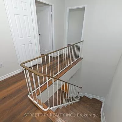 2001, Bonnymede, Clarkson, Mississauga