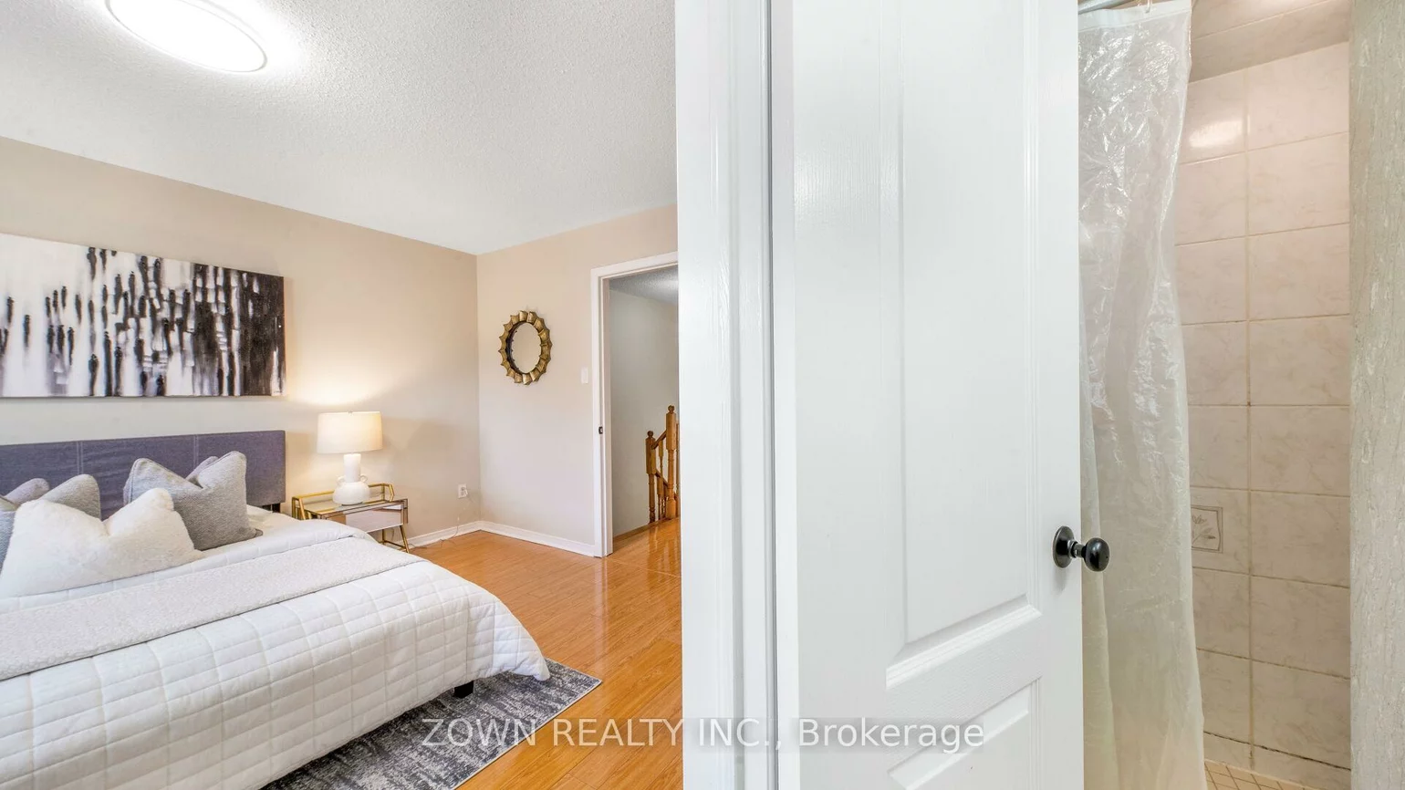 525, Novo Star, Meadowvale Village, Mississauga