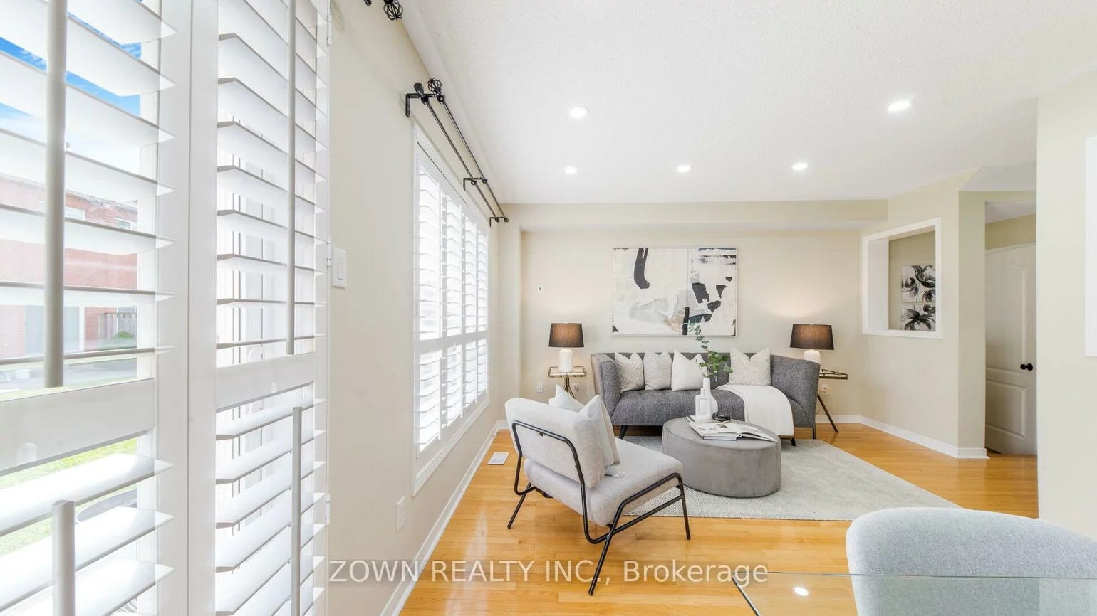 525, Novo Star, Meadowvale Village, Mississauga