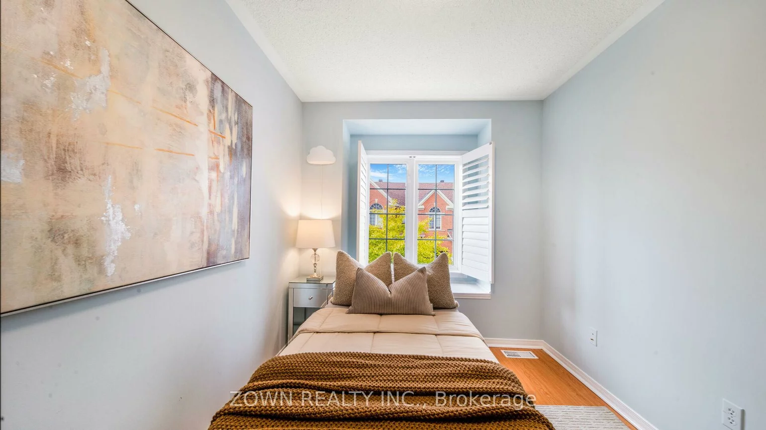 525, Novo Star, Meadowvale Village, Mississauga