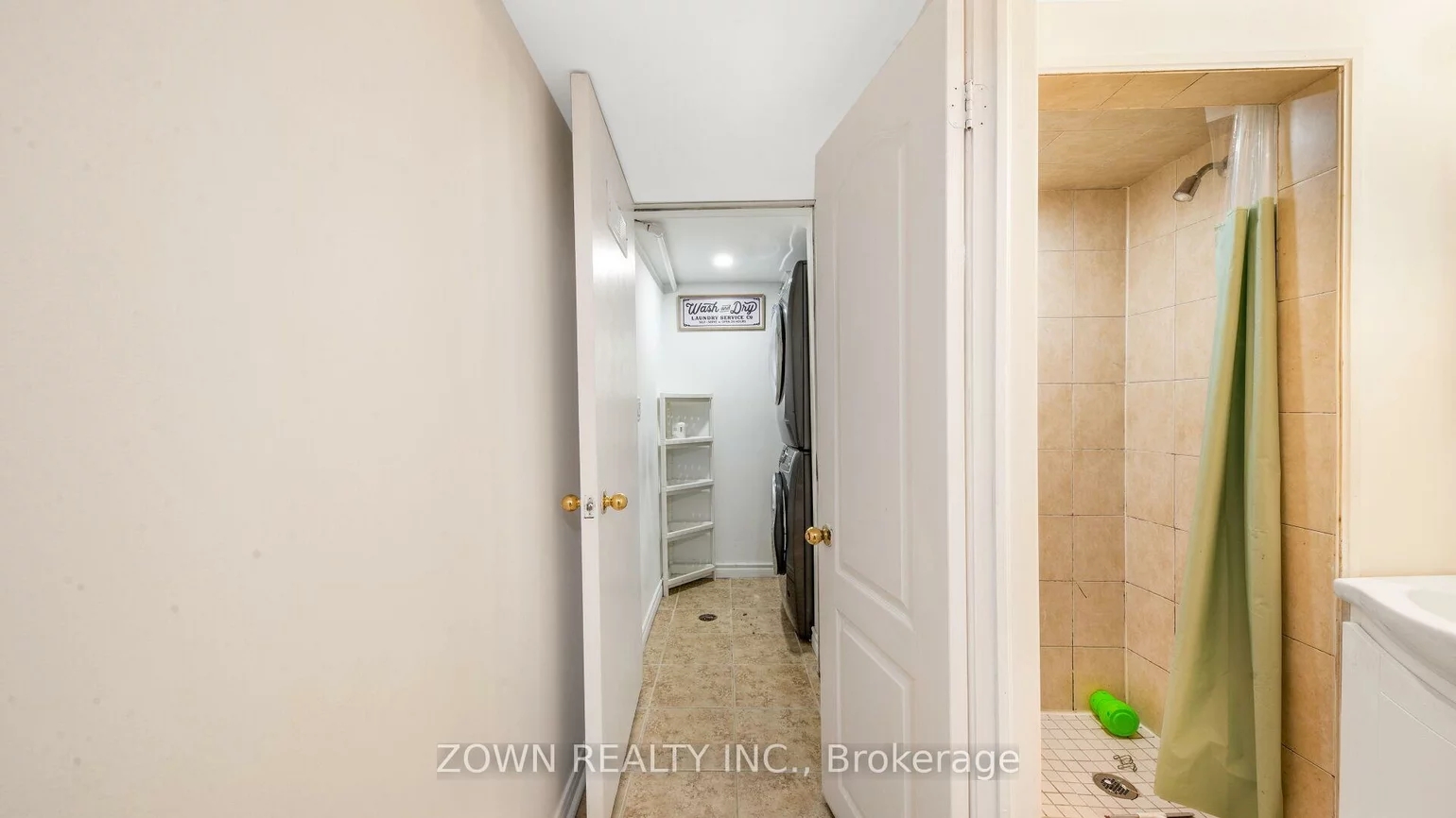 525, Novo Star, Meadowvale Village, Mississauga