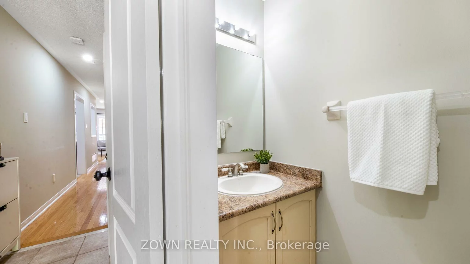 525, Novo Star, Meadowvale Village, Mississauga