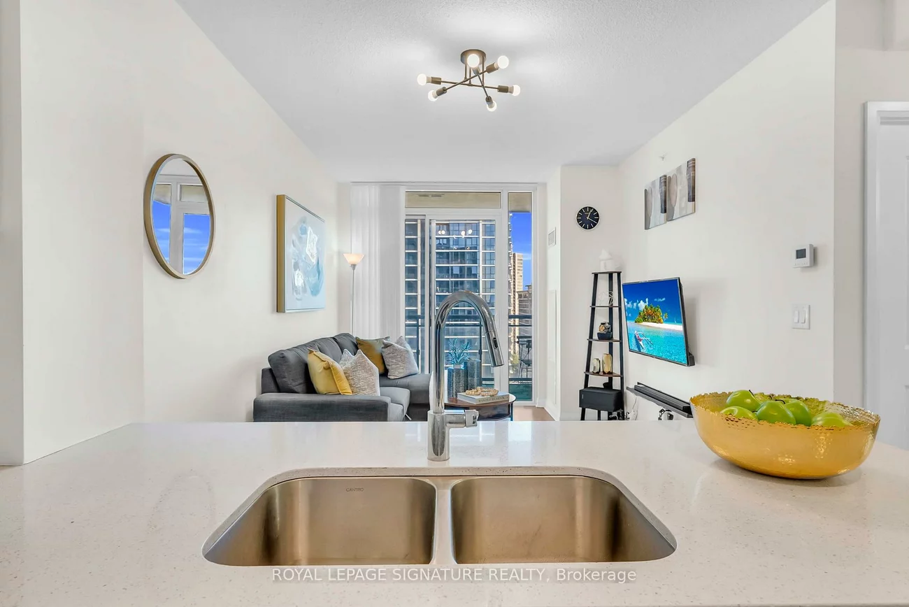 5033, Four Springs, Hurontario, Mississauga