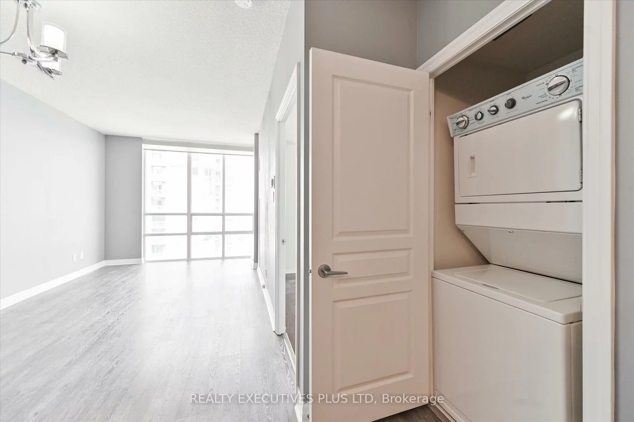 3515, Kariya, Fairview, Mississauga