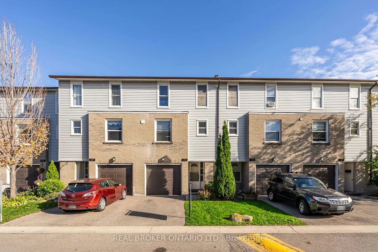 2440, Bromsgrove, Clarkson, Mississauga