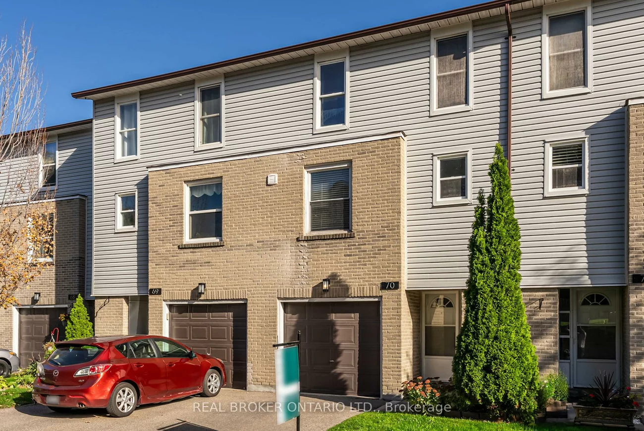 2440, Bromsgrove, Clarkson, Mississauga