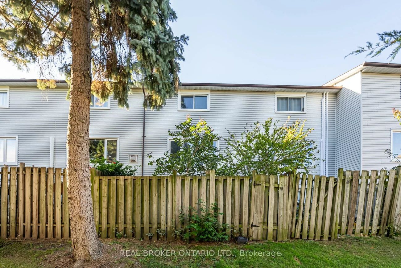 2440, Bromsgrove, Clarkson, Mississauga