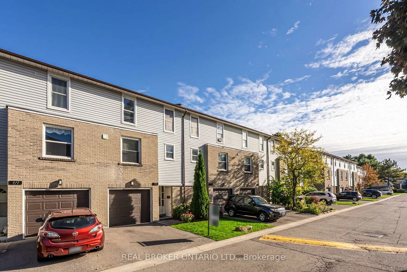 2440, Bromsgrove, Clarkson, Mississauga