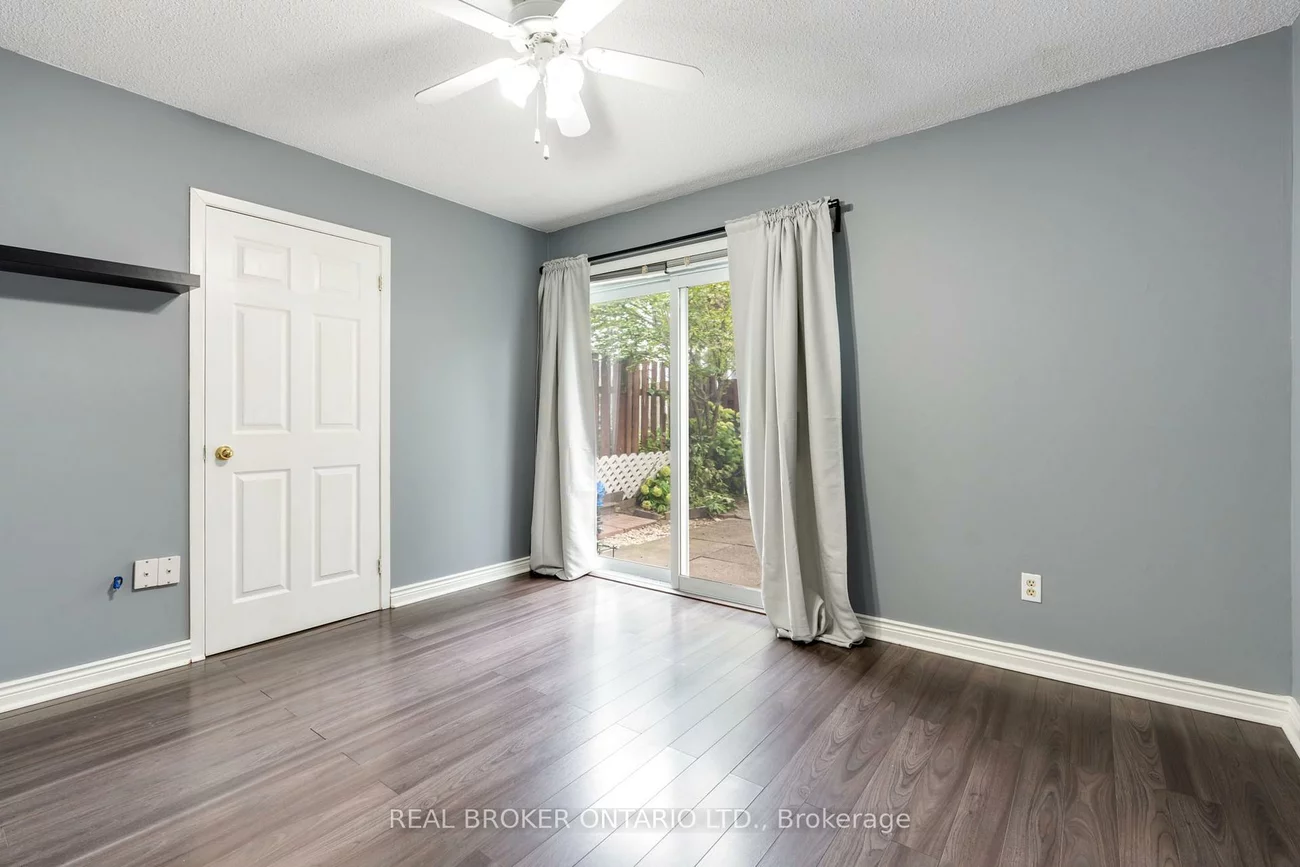 2440, Bromsgrove, Clarkson, Mississauga