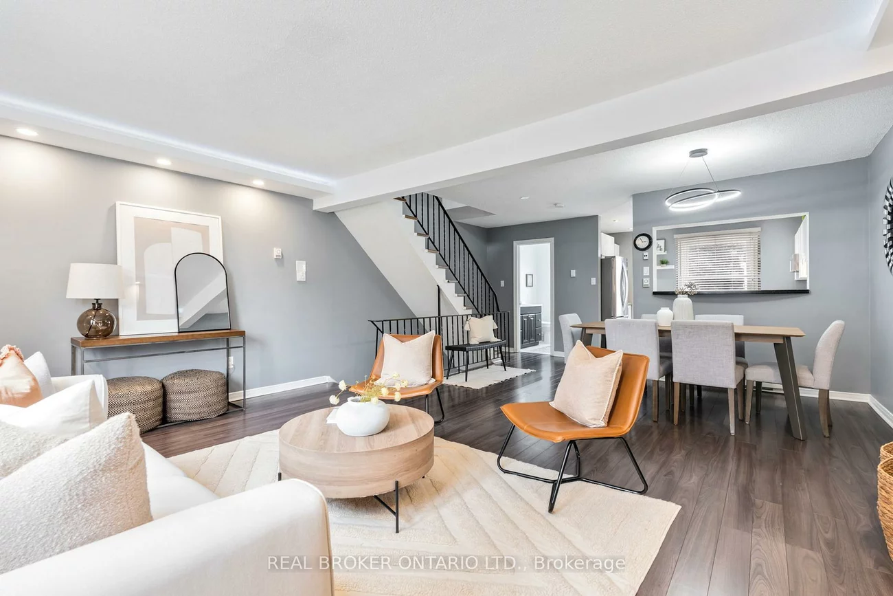 2440, Bromsgrove, Clarkson, Mississauga