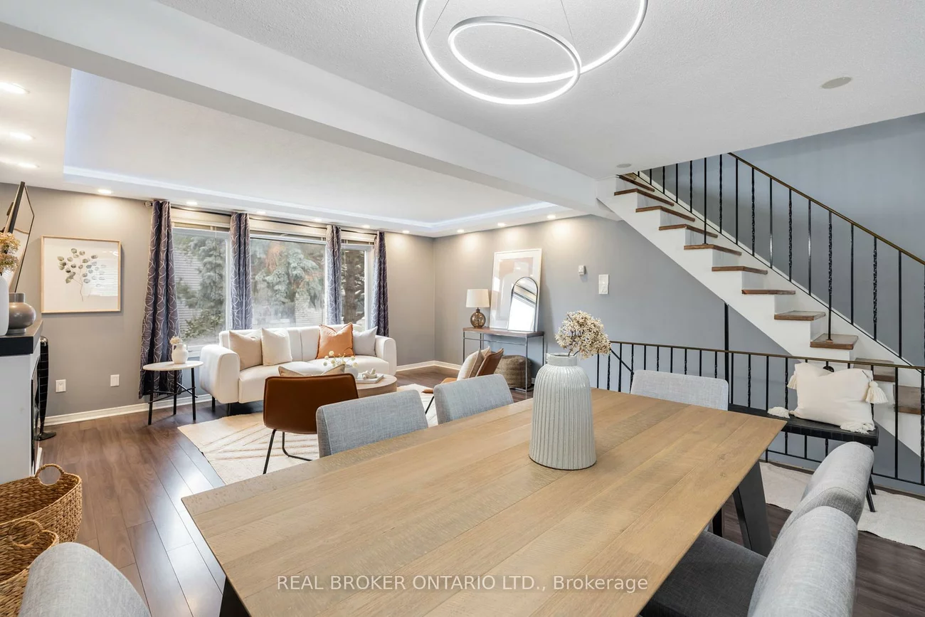 2440, Bromsgrove, Clarkson, Mississauga