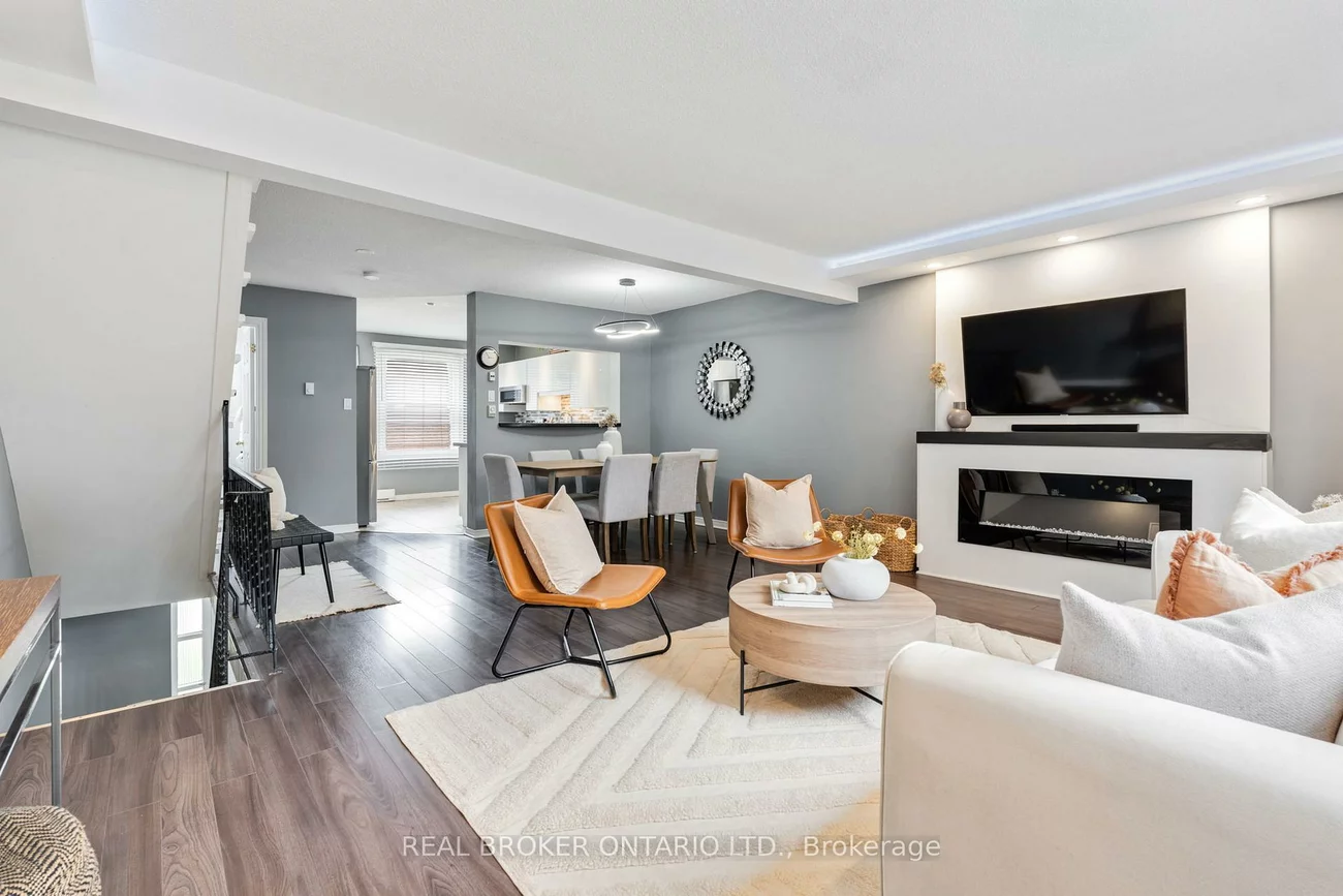 2440, Bromsgrove, Clarkson, Mississauga