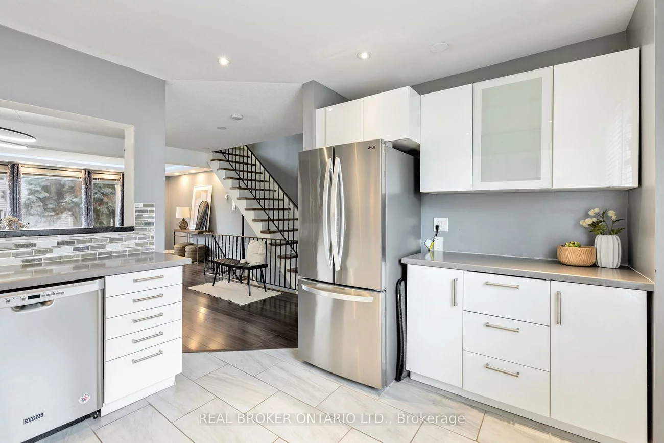 2440, Bromsgrove, Clarkson, Mississauga