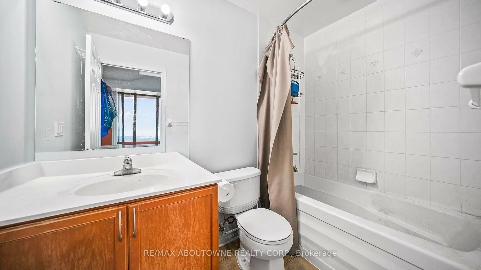 388, Prince of Wales, City Centre, Mississauga