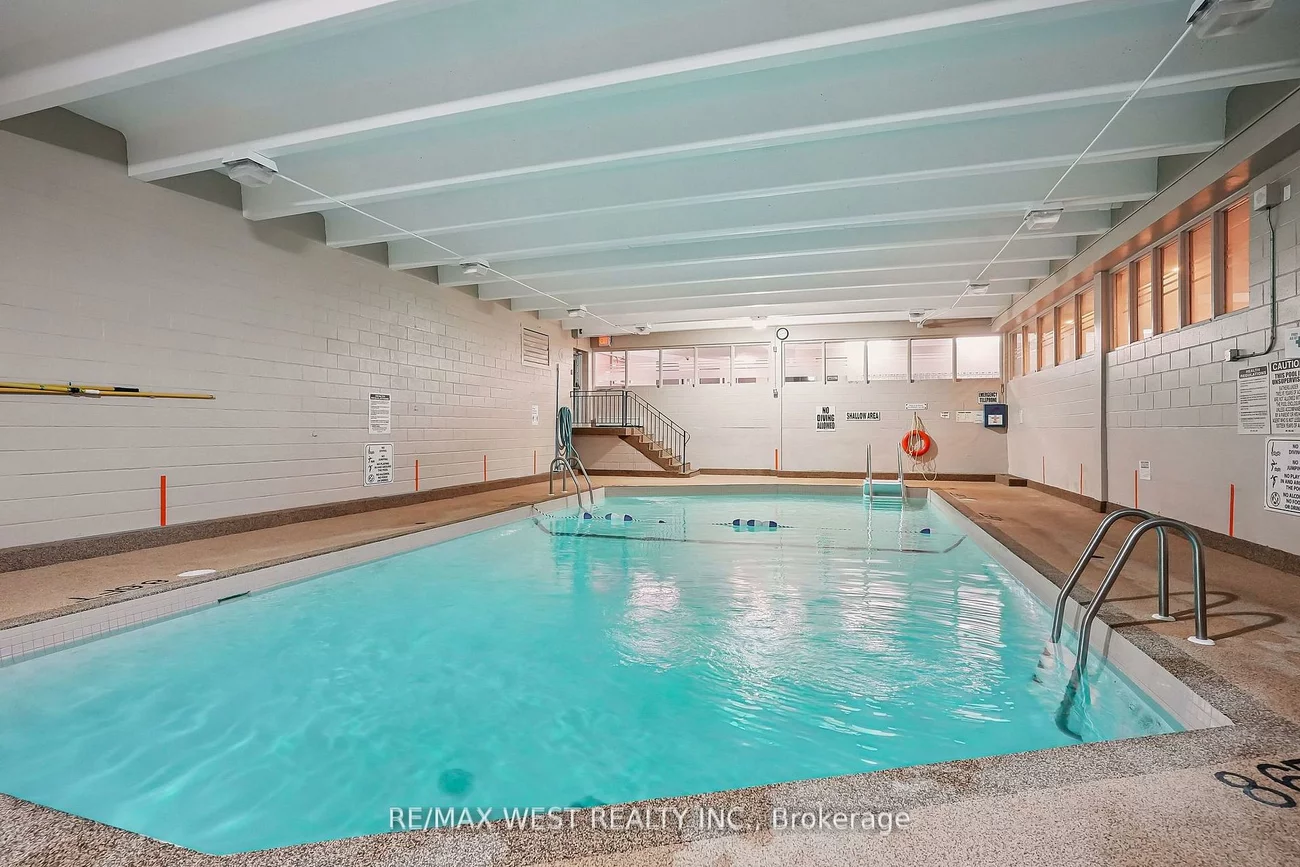 530, Lolita, Mississauga Valleys, Mississauga