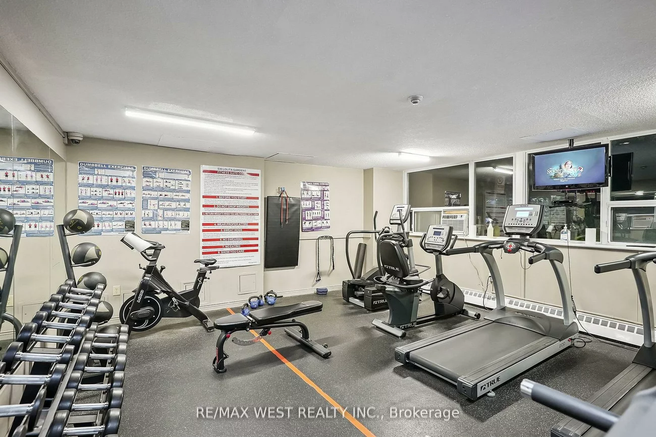 530, Lolita, Mississauga Valleys, Mississauga