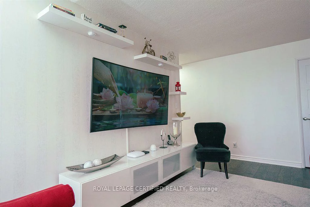 145, Hillcrest, Cooksville, Mississauga