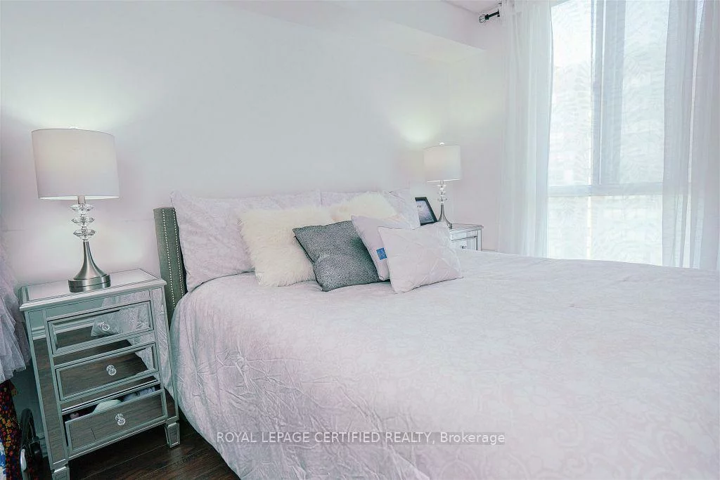 145, Hillcrest, Cooksville, Mississauga