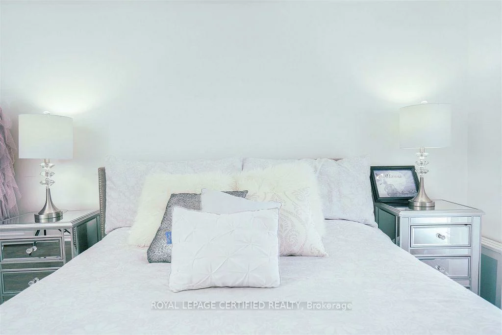 145, Hillcrest, Cooksville, Mississauga