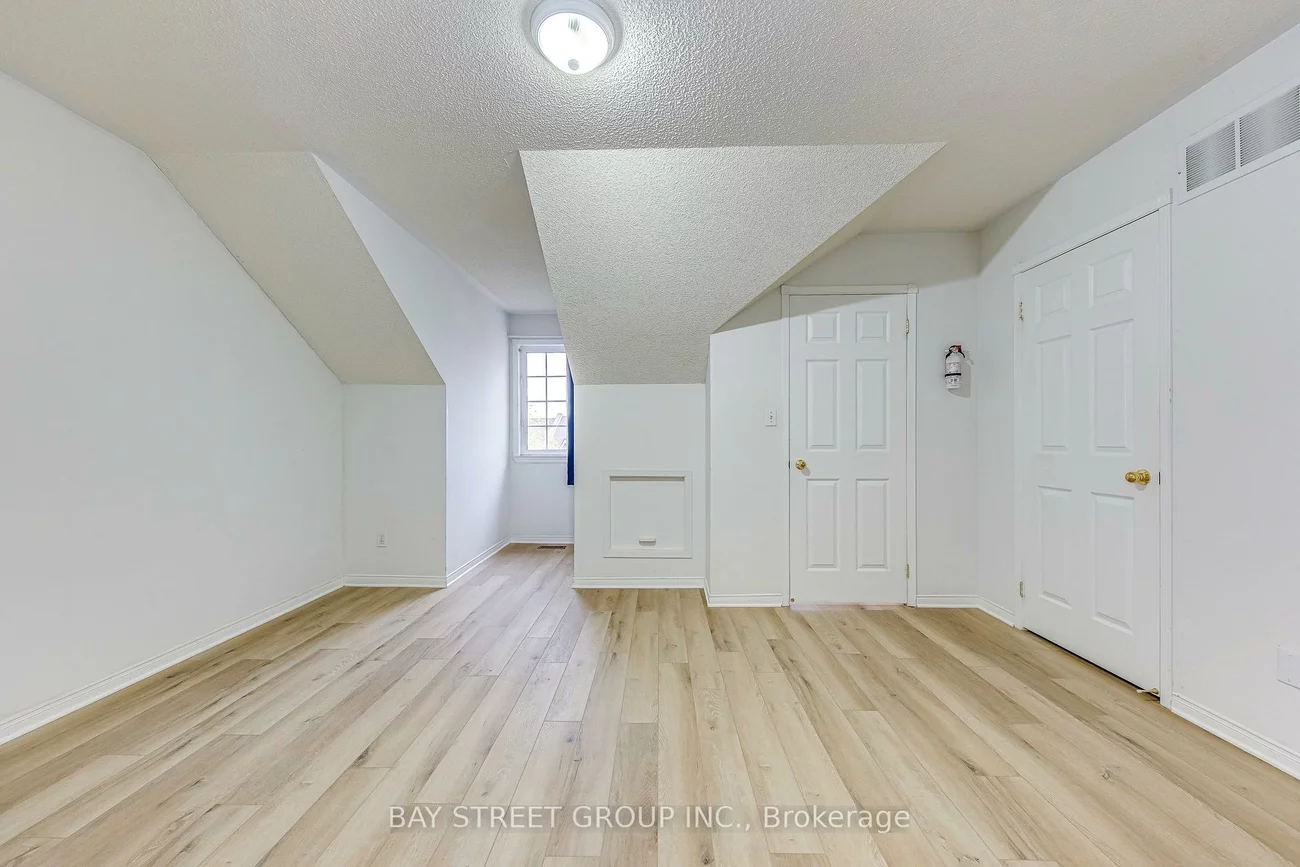 5260, Mcfarren, Central Erin Mills, Mississauga