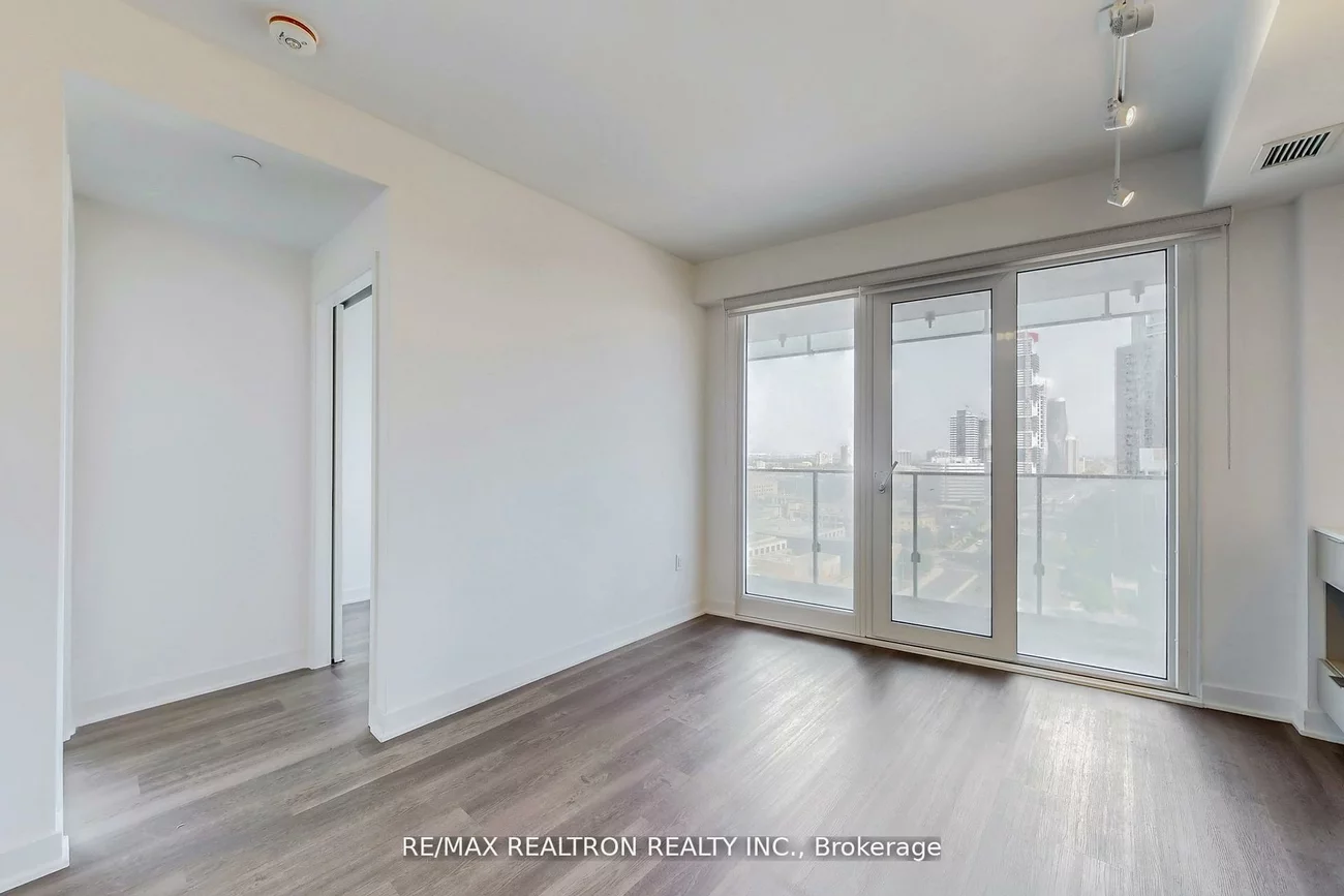 3900, Confederation, City Centre, Mississauga