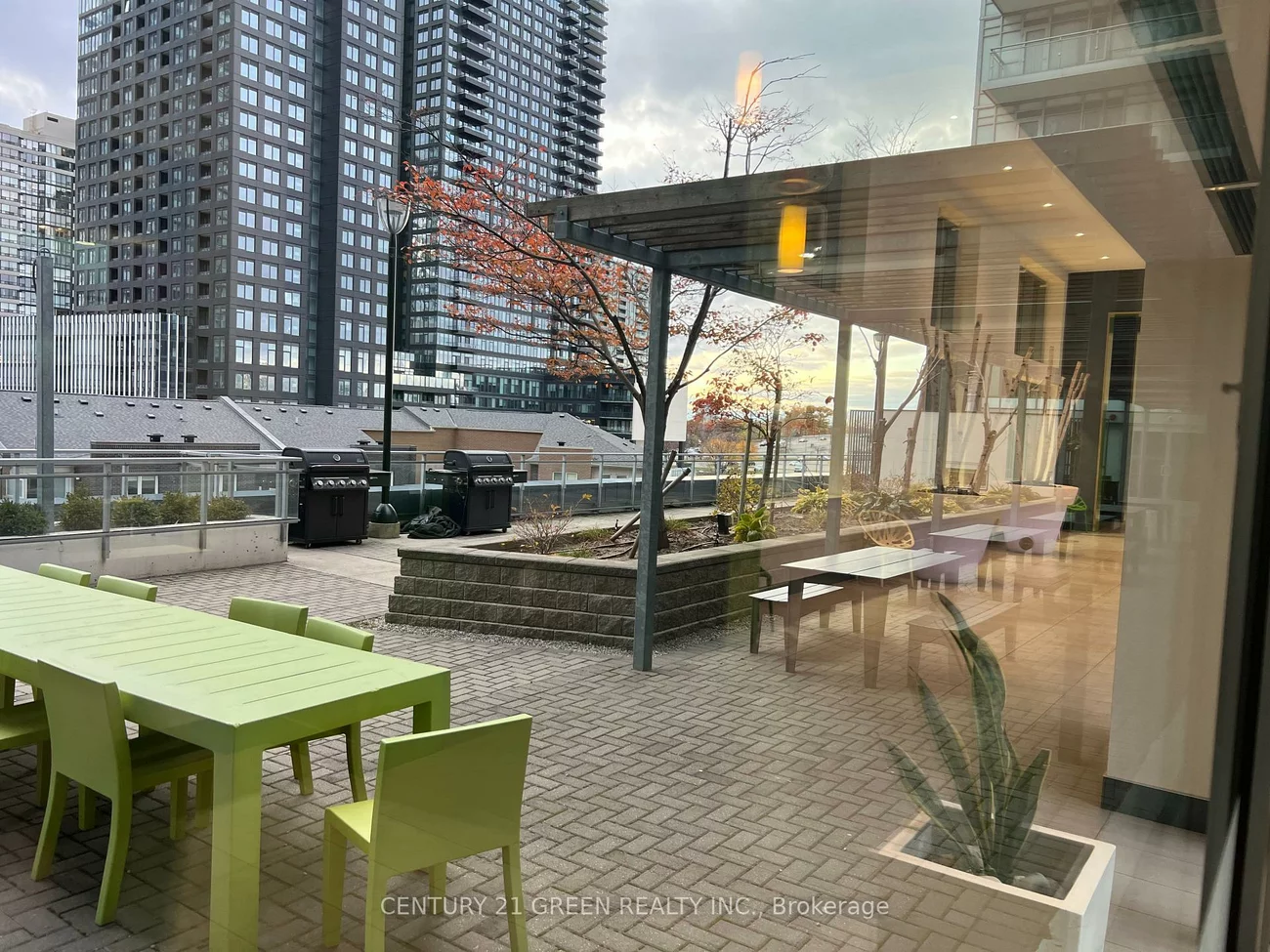 365, Prince Of Wales, City Centre, Mississauga