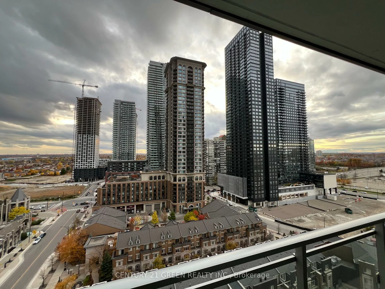 365, Prince Of Wales, City Centre, Mississauga