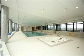 35, Watergarden, Hurontario, Mississauga