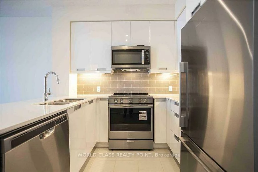 35, Watergarden, Hurontario, Mississauga